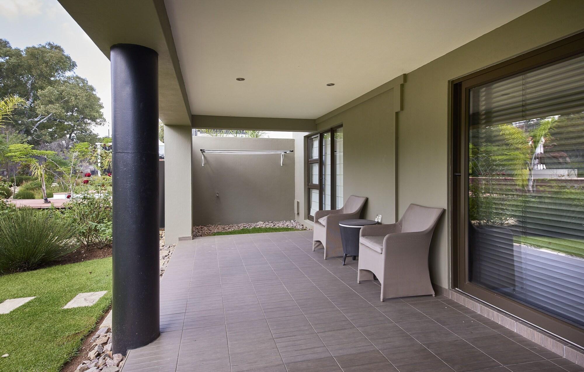 Dynasty Forest Sandown Self Catering Hotel Johannesburg Exterior foto